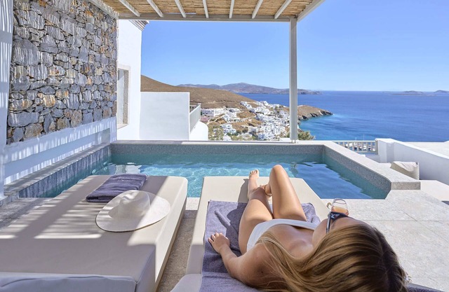 160 m2 Villa with Private pool & Sea View