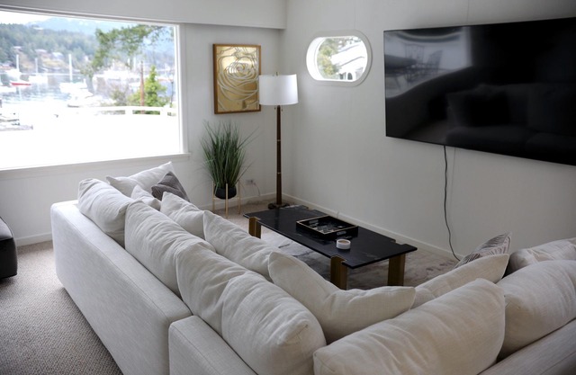 #161 Brentwood- 3 Bedroom House. Beautiful Ocean View