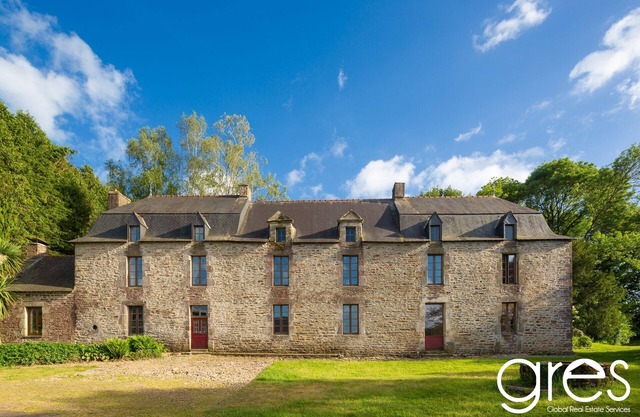 17th-century family manor house, 400 m2, for real relaxation in the countryside