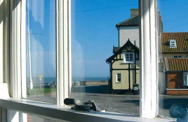 18 St James Green - Two Bedroom House, Sleeps 4