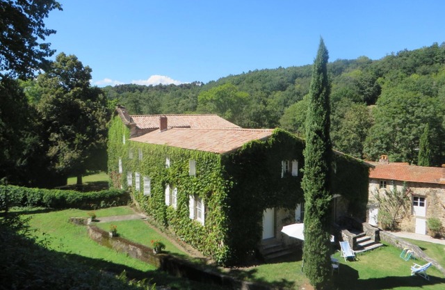 1807 manor house with private 16m x 6m swimming pool in the heart of nature on the river bank