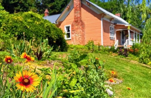 1818 Riverfront Cottage