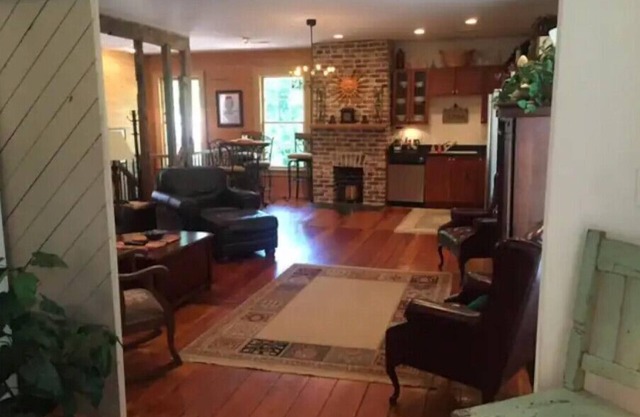 1831 House in Historic Old Towne Petersburg, VA