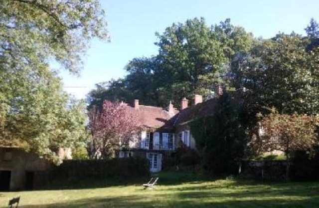 18th century manor house in Perche Sarthois, 25 minutes from the 24-hour race circuit of Mans
