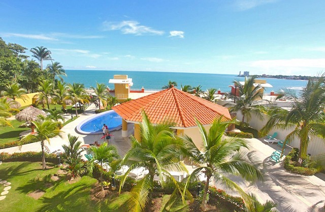 19th Floor - Beachfront With Ocean and Mountain Views - Beautiful - Sleeps 2-6