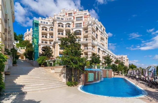 1BD Ap in a Private Complex - Private pool & beach