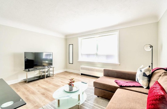 1BR Modern Apt in Corktown Hamilton