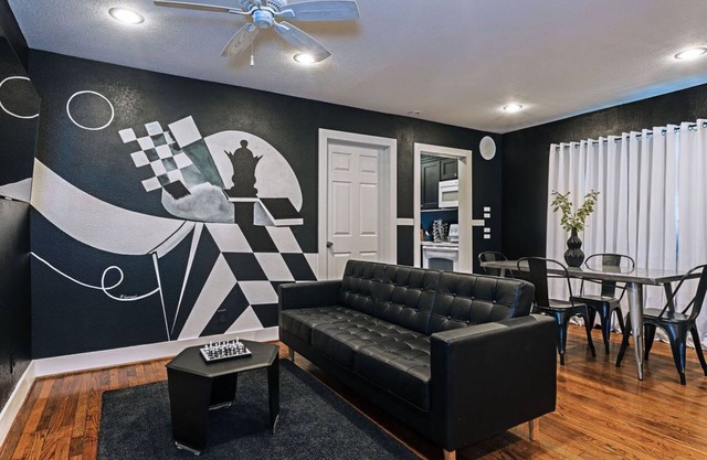 1BR The Queen's Gambit! Galleria, Medical Center