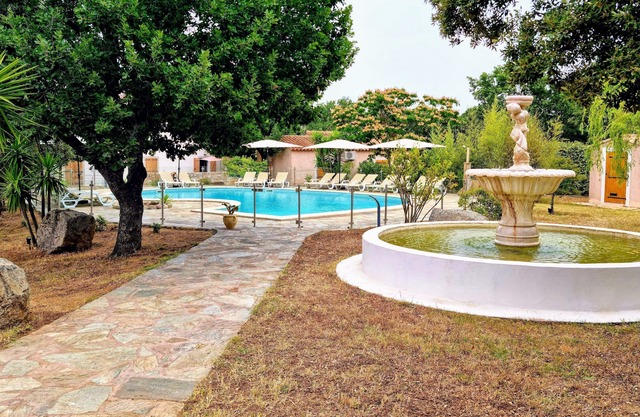 1km from the beach, apartment with terrace in residence with swimming pool