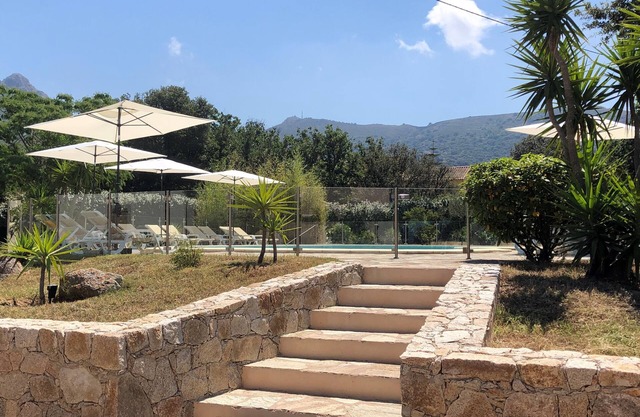 1km from the beach, S'apartment with terrace in residence with swimming pool