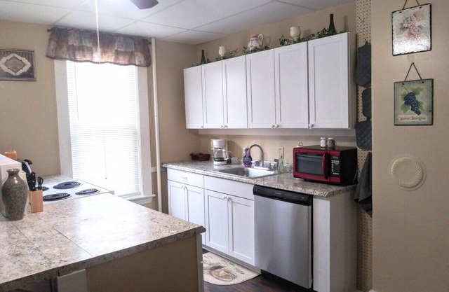 1st Floor Suite in the Heart of Concord