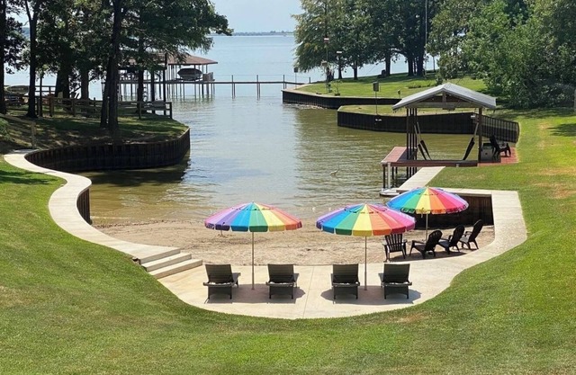 2.5 houses on one property- UNLIKE ANY OTHER! 3 acres very private