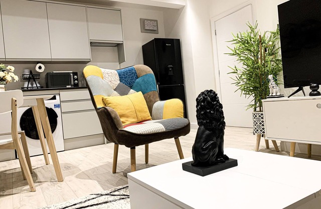 2 Bed 1 Bath Luxury Stay Apartment for family