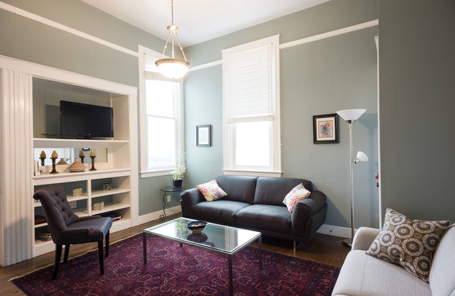 2 bed 1 bath Mission Flat w/parking & yard
