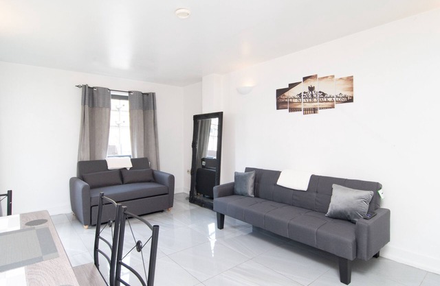 2 bed 2 bath city centre sleep 7