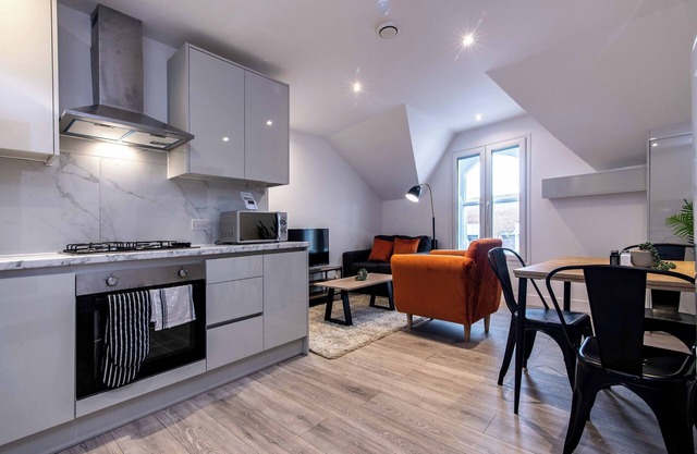 2-Bed Apartment in Basingstoke – Central & Convenient