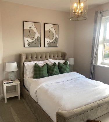 2 bed apartment Moulton Park