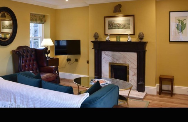 2 Bed Cottage with courtyard view