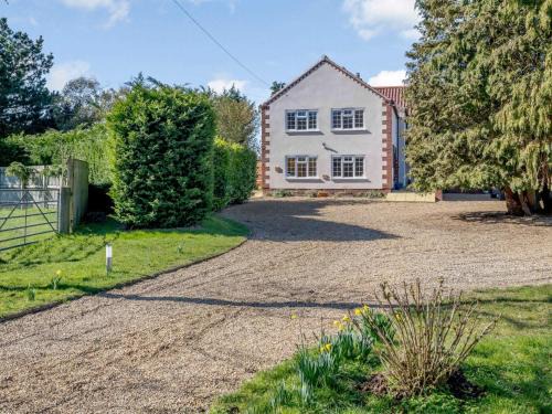 2 Bed in Melton Constable 75761