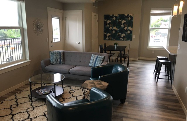 2 bedroom + 1 bath apartment with amazing views!