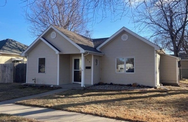 2 Bedroom 1 Bathroom House in Kearney