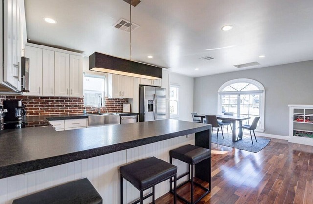 2 Bedroom 2 Bath Home in Historic Neighborhood