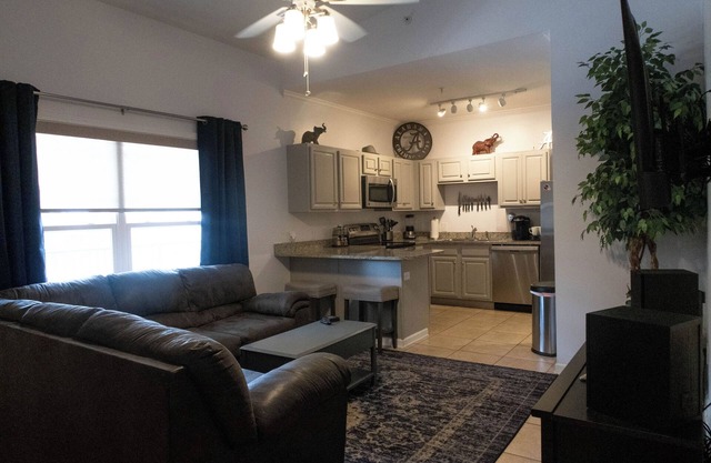 2 bedroom/2 bathroom blocks from the stadium!