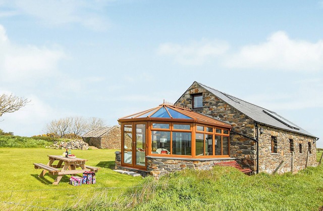 2 bedroom accommodation in Near Porthgain