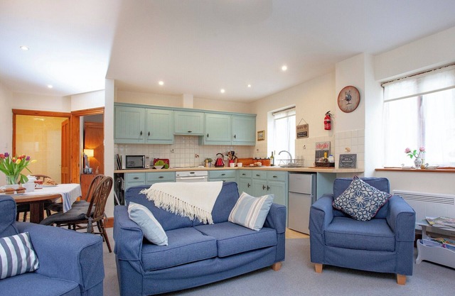 2 bedroom accommodation in Clyst Honiton, near Exeter
