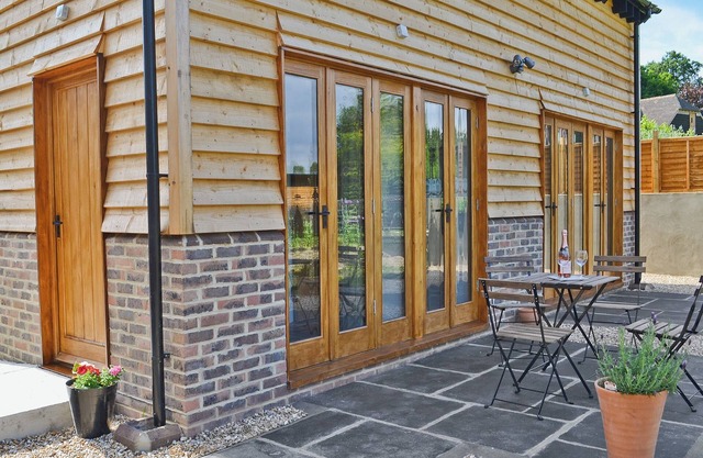 2 bedroom accommodation in Sheffield Park