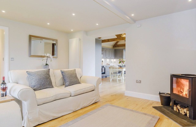 2 bedroom accommodation in Chew Magna, near Bath