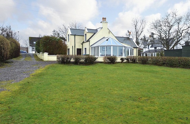 2 bedroom accommodation in Lower Harrapool, near Broadford