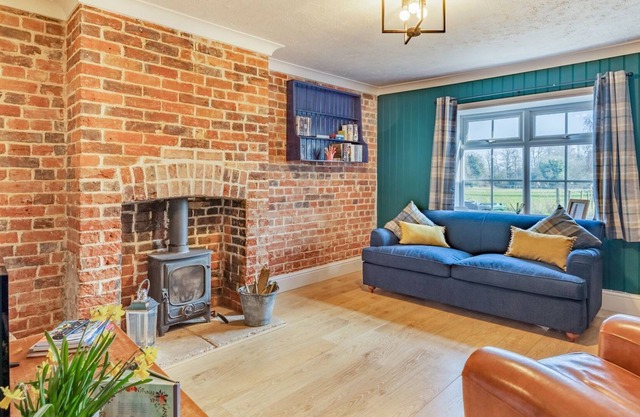 2 bedroom accommodation in Congham, near King’s Lynn