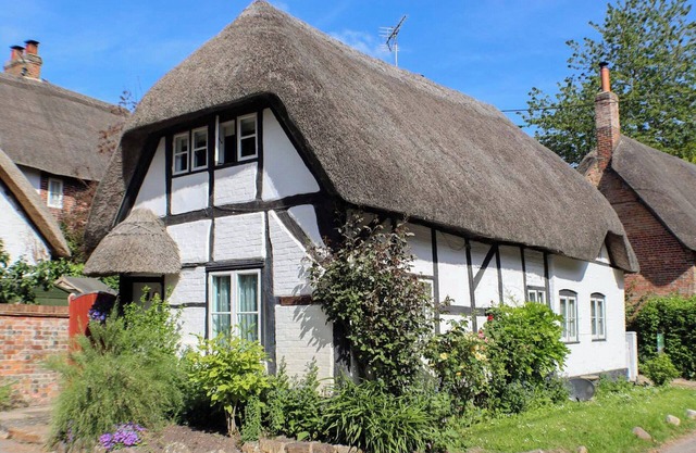 2 bedroom accommodation in Wootton Rivers, near Marlborough