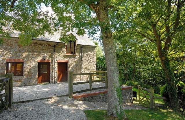 2 bedroom accommodation in near Broad Haven and Little Haven