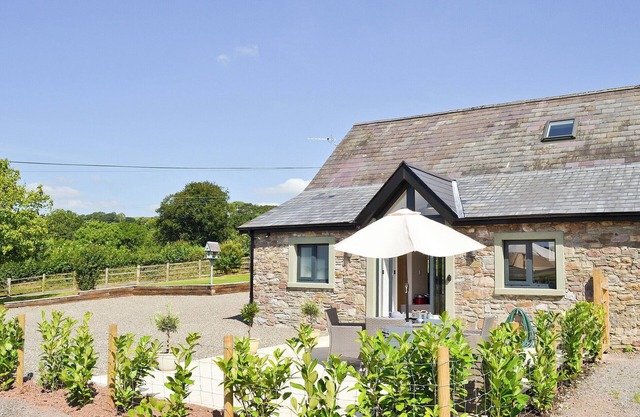 2 bedroom accommodation in Trapp, near Llandeilo