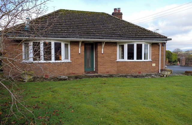 2 bedroom accommodation in Walton, near Kington