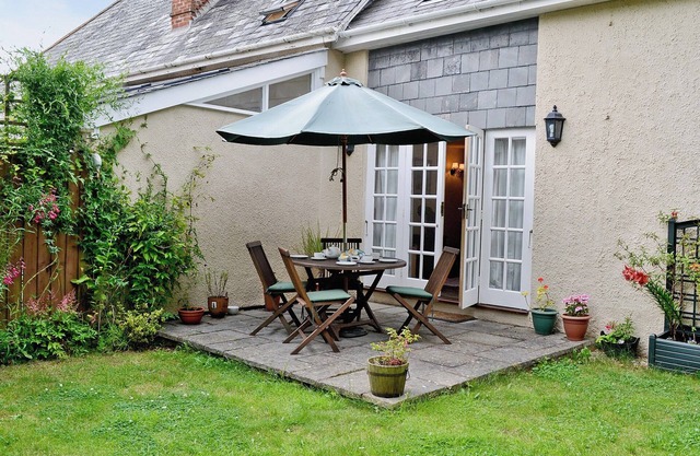 2 bedroom accommodation in Kentisbeare, near Cullompton