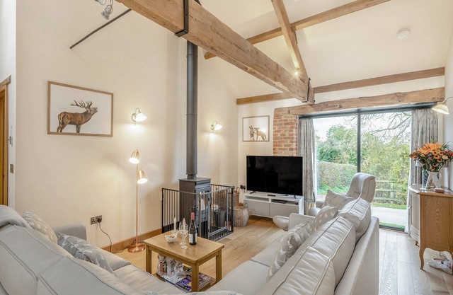 2 bedroom accommodation in Gimingham