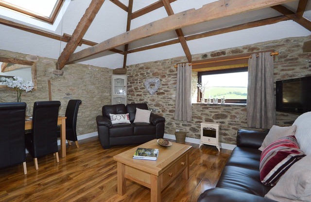 2 bedroom accommodation in Kingswear
