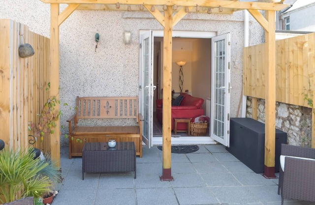 2 bedroom accommodation in Porthcawl