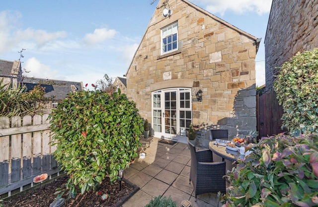 2 bedroom accommodation in Seahouses