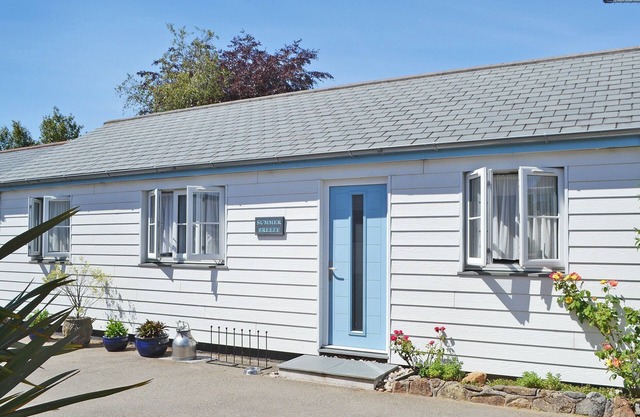 2 bedroom accommodation in St Austell