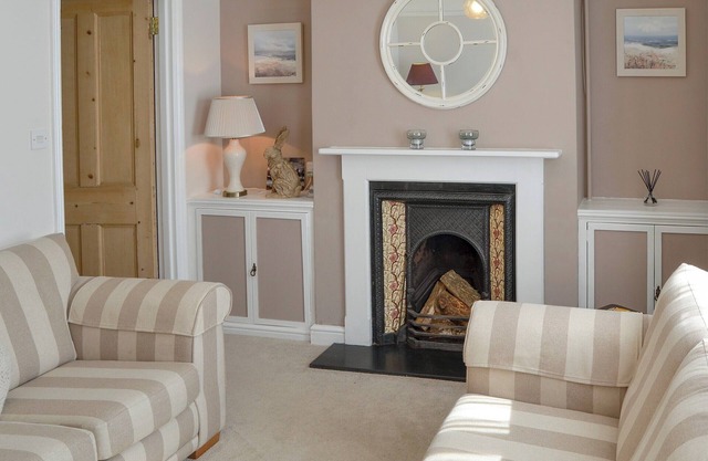 2 bedroom accommodation in Framlingham, near Woodbridge