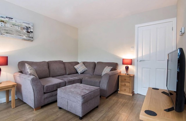 2 bedroom accommodation in Culloden