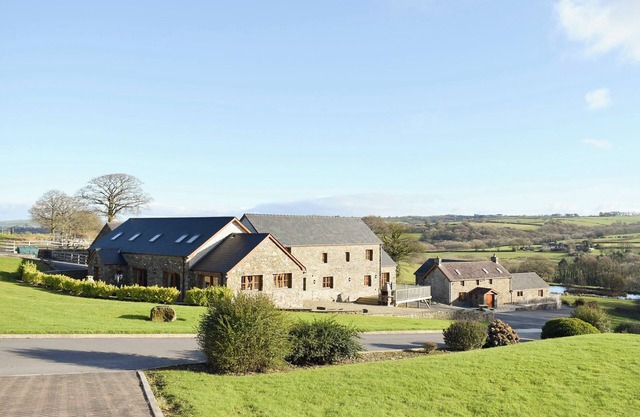 2 bedroom accommodation in Mydroilyn, near Aberaeron