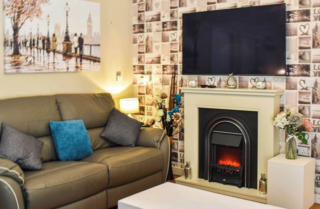 2 bedroom accommodation in Walwen, Lixwm