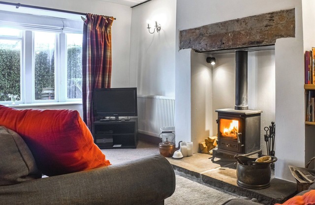 2 bedroom accommodation in Haworth, near Keighley