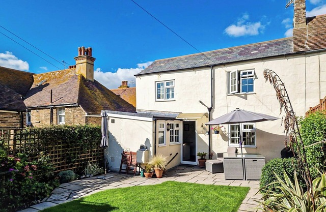 2 bedroom accommodation in Rottingdean, near Brighton