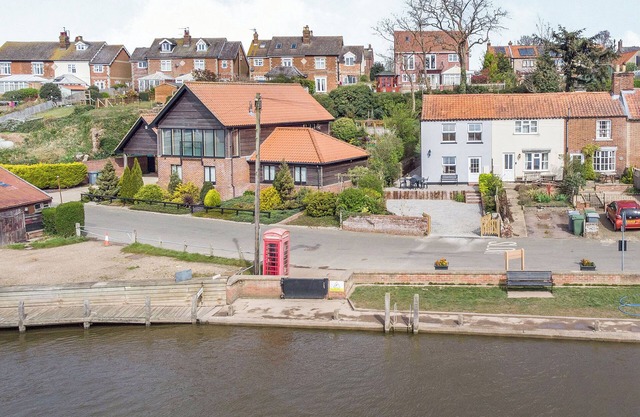 2 bedroom accommodation in Reedham